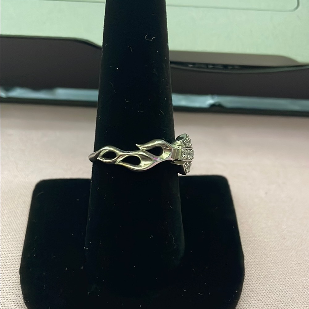 Harley Davidson Classic Silver and Black Pavé Ring - Picture 2 of 3